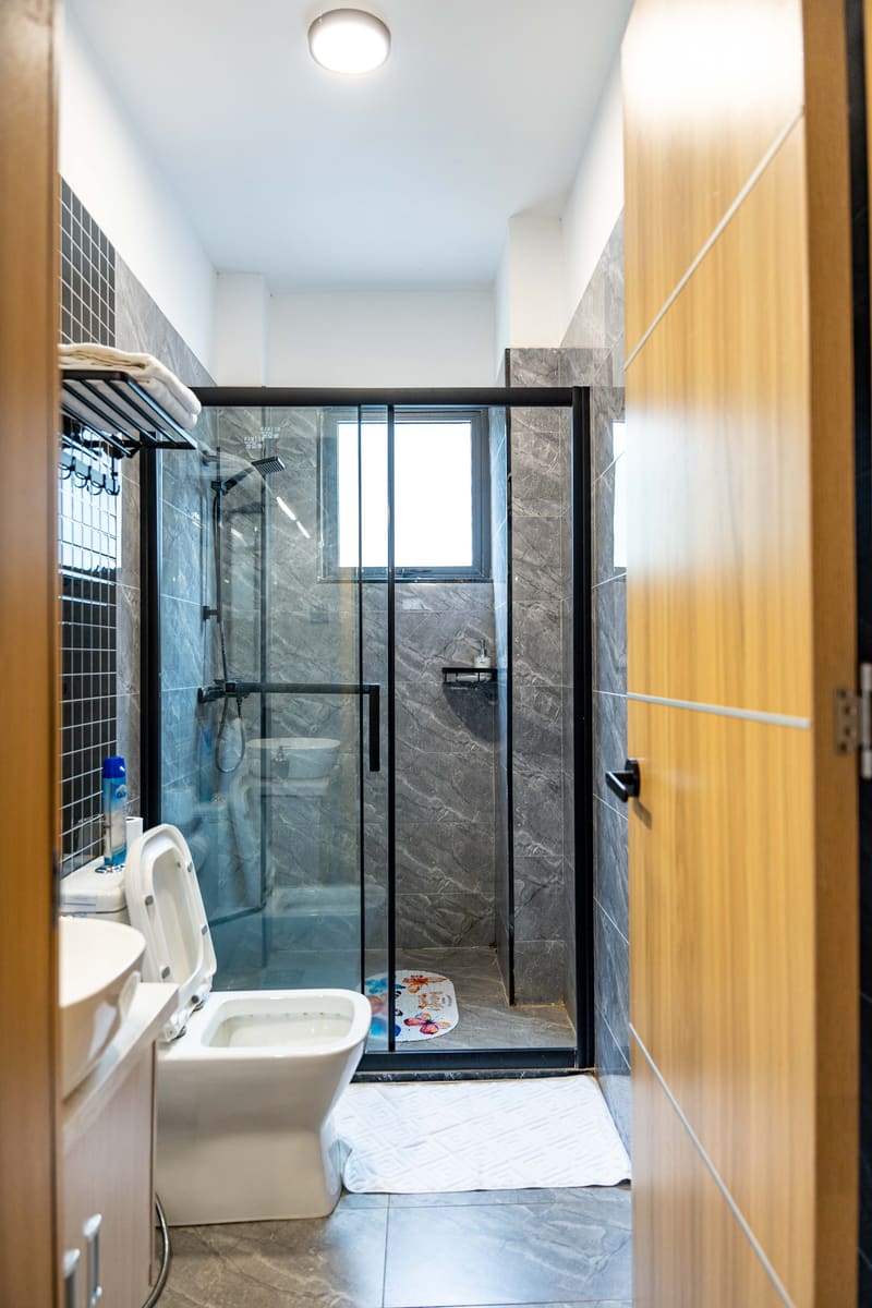 En-suite bathroom